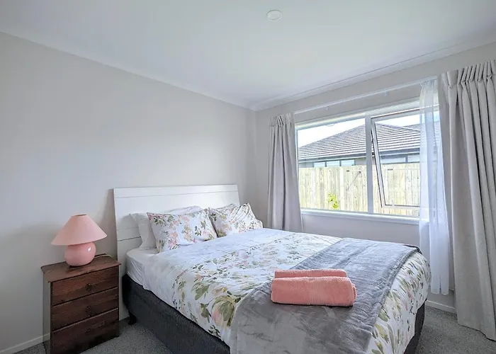 Beautiful Brand New Four-bed Near Redwood * Rotorua