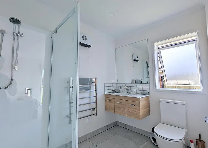 Holiday home Beautiful Brand New Four-bed Near Redwood Rotorua
