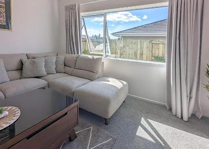 Beautiful Brand New Four-bed Near Redwood Rotorua