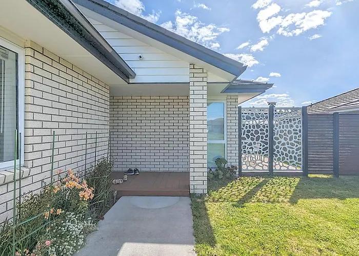 Beautiful Brand New Four-bed Near Redwood Holiday home Rotorua