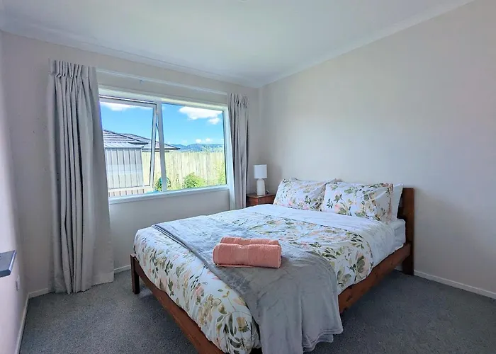 Beautiful Brand New Four-bed Near Redwood Holiday home Rotorua